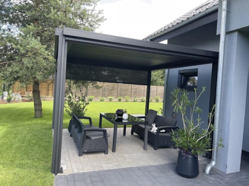 Pergola z oświetleniem — Janczewo