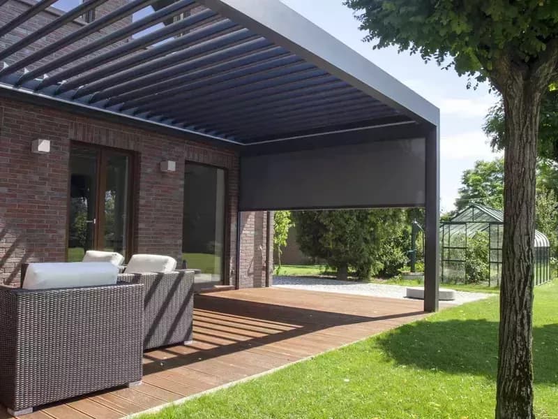 Pergola bioklimatyczna z oświetleniem LED