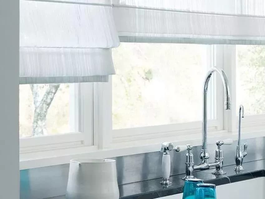 Rolety rzymskie — okno