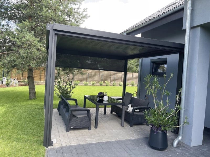 Pergola z oświetleniem — Janczewo