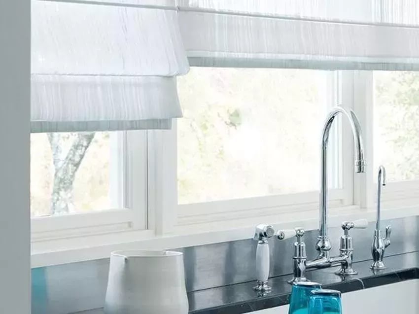 Rolety rzymskie — okno