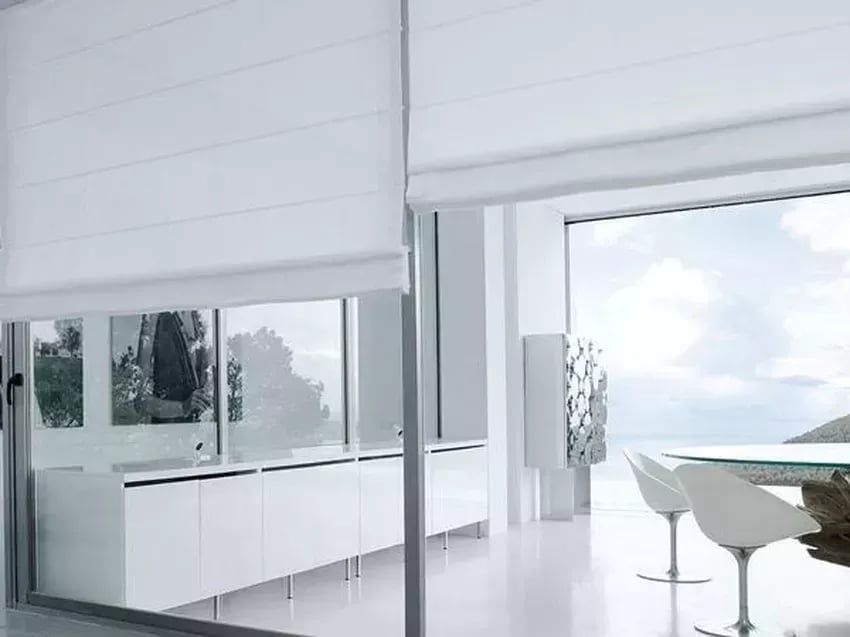 Rolety rzymskie — montaż